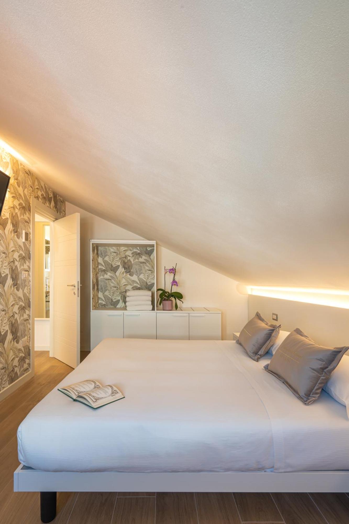 Inaugurazione 2024 - Villa Pratu Apartments A 100 Metri Dal Mare Riccione Pokoj fotografie